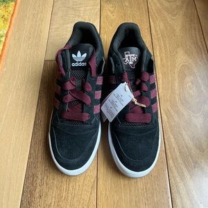 NWOB adidas Forum Low CL NCAA Texas A&M Aggies Men’s 11.5 Black Maroon